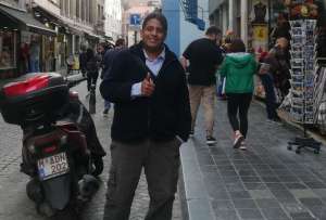 El periodista Xavier Ramos fue hallado sin vida en el interior de su domicilio en Guayaquil.