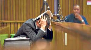 Oscar Pistorius ha purgado 10 meses de c&aacute;rcel despu&eacute;s de haber sido condenado por el homicidio involuntario de su novia, Reeva Steenkamp. Foto: Internet.