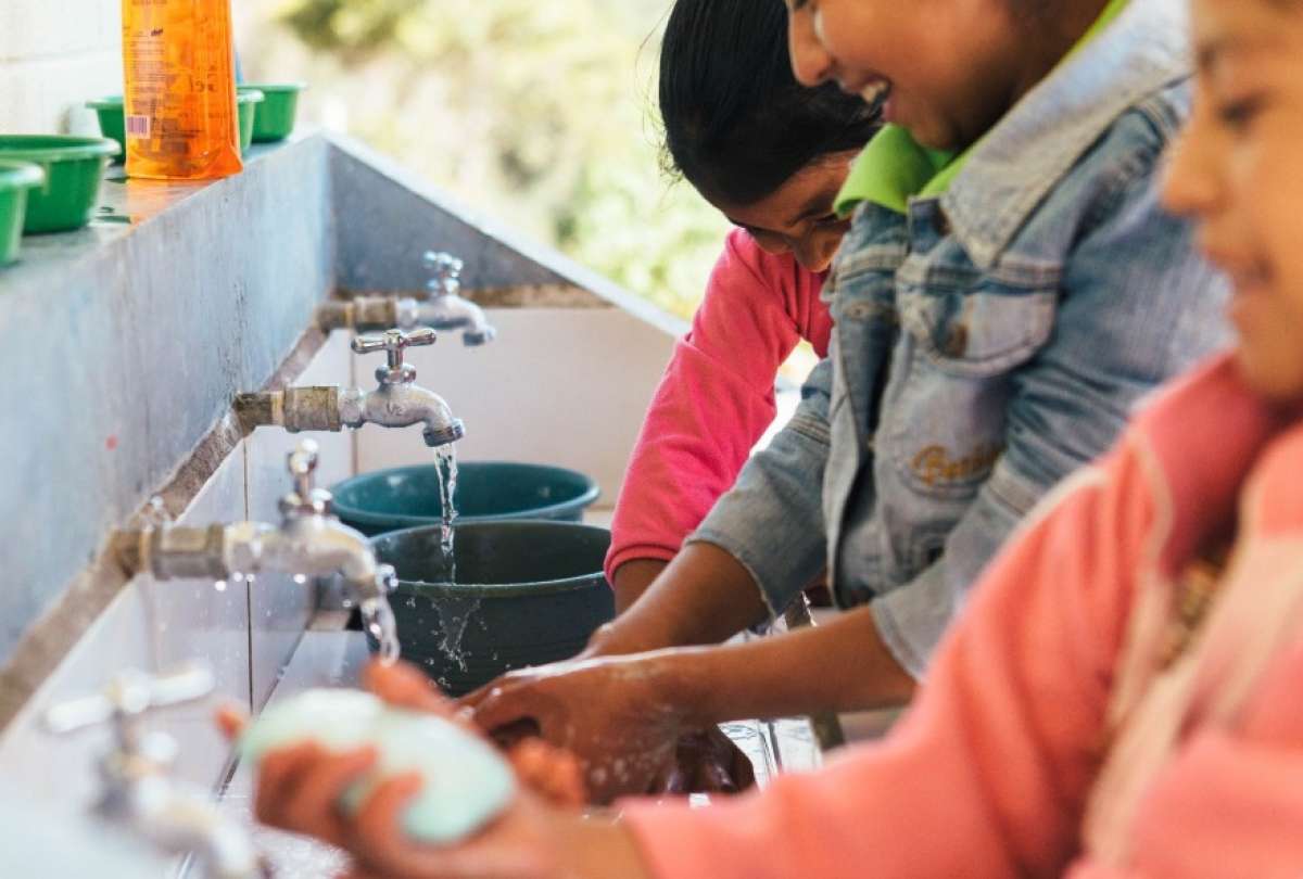 ¿Dónde está el baño? Una iniciativa que visibiliza la ausencia de baños dignos y concientiza sobre el saneamiento básico en América Latina