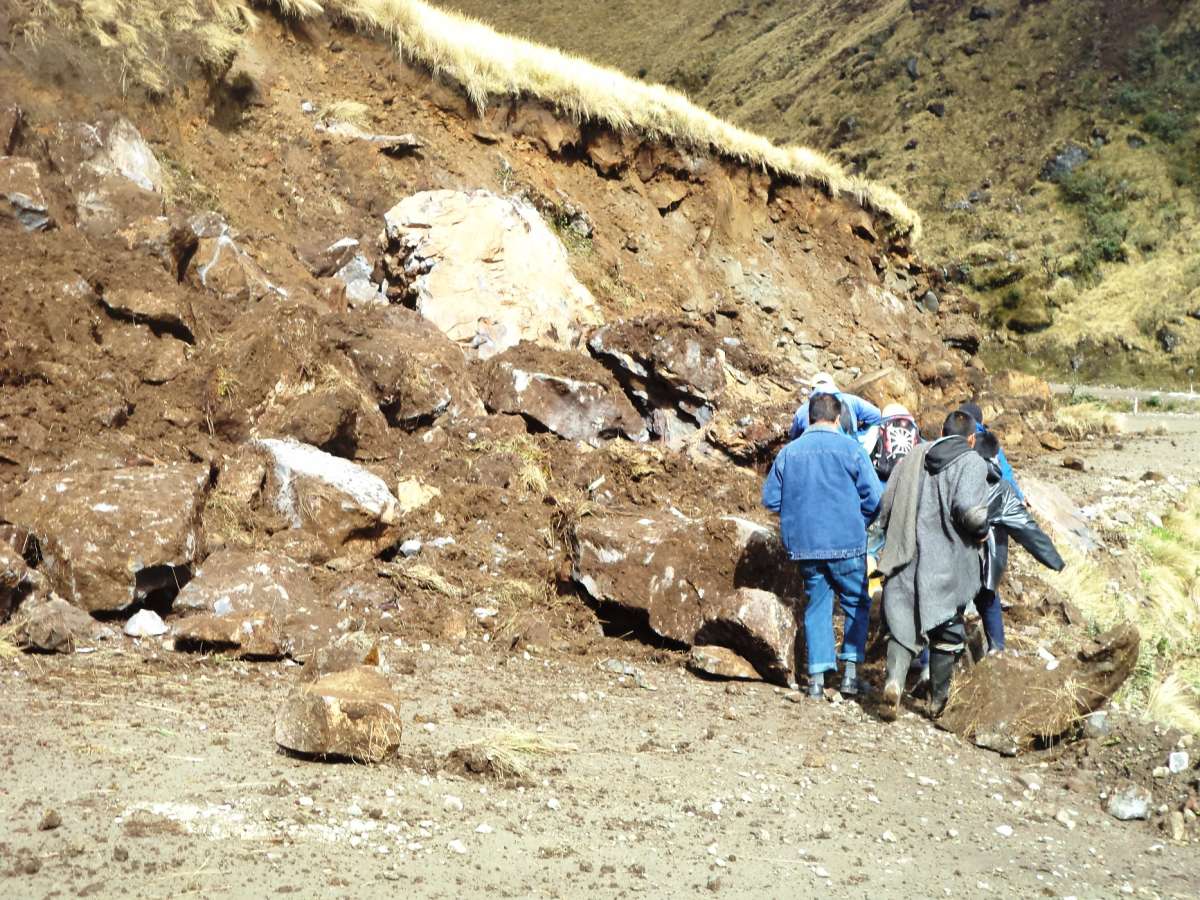Este  sismo  que fue sentido en Tufi&ntilde;o, Tulc&aacute;n registr&oacute;  reportes de ca&iacute;das de objetos de estanter&iacute;as, rupturas de vidrios y da&ntilde;os menores en infraestructura de mala calidad constructiva.