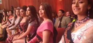 Ocho candidatas a reina de la ciudad estuvieron en la presentaci&oacute;n de las fiestas.
