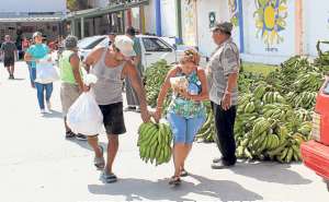 Se entregaron m&aacute;s de 200 raciones alimenticias en Manta a entidades que benefician a ciudadanos de escasos recursos econ&oacute;micos.  