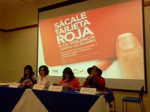 Representantes de los tres pa&iacute;ses presentaron cifras de las agresiones que sufren las mujeres, en cada pa&iacute;s. Foto: Gabriela Castillo / EL TEL&Eacute;GRAFO