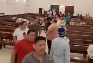 Videos del ataque armado registrado la noche del domingo en Puerto Bolívar, Machala, se viralizaron en redes sociales.