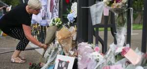 Reino Unido rinde un sobrio homenaje a la princesa Diana