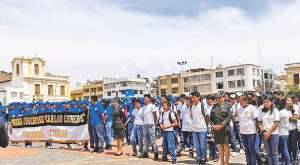 La inauguraci&oacute;n fue en varias ciudades de la Sierra. Durante ocho meses los polic&iacute;as comunitarios compartir&aacute;n experiencias con los estudiantes secundarios. Foto: Cortes&iacute;a