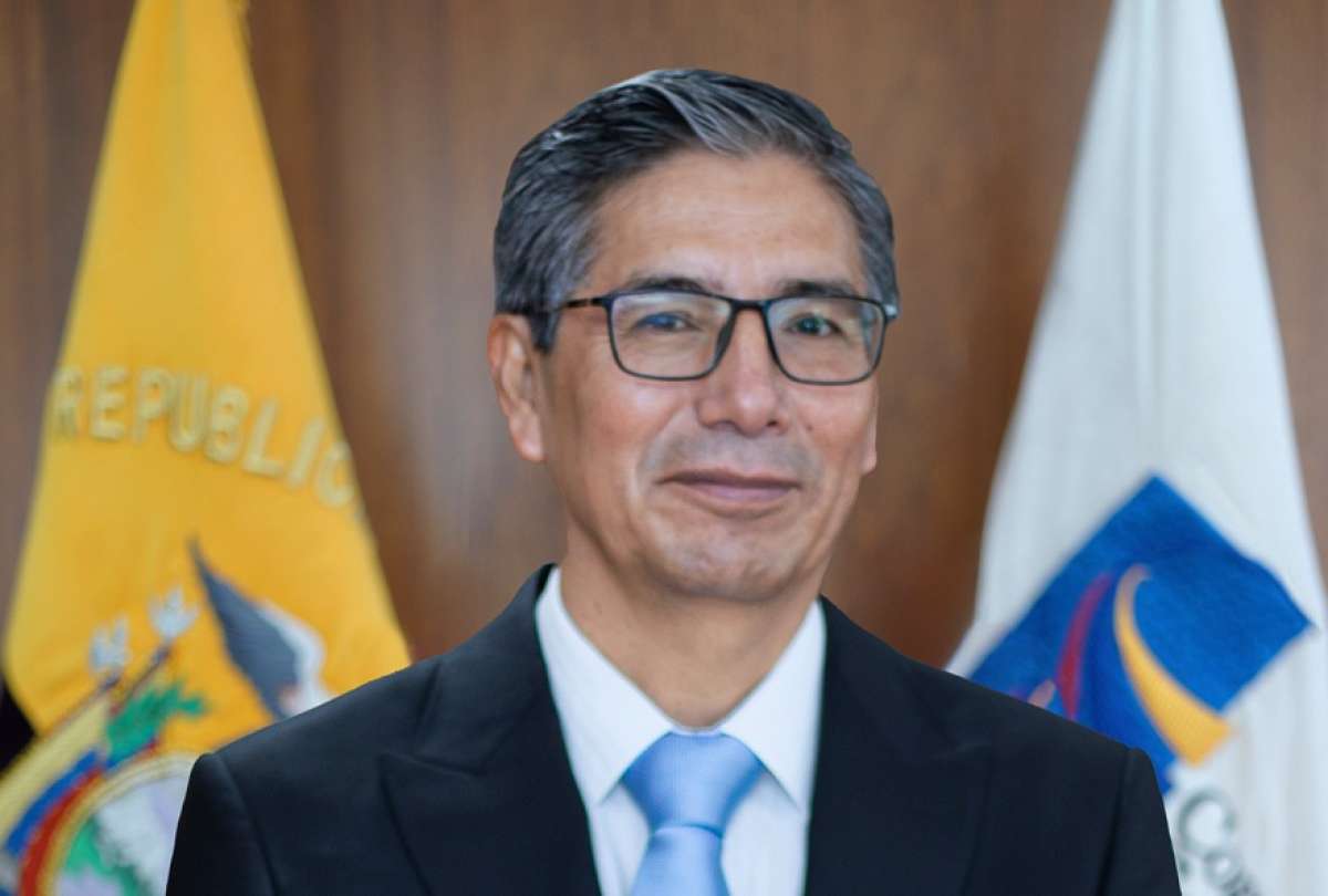 El juez Ra&uacute;l Llasag Fern&aacute;ndez renunci&oacute; a su cargo.
