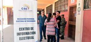Los ambate&ntilde;os madrugaron para votar