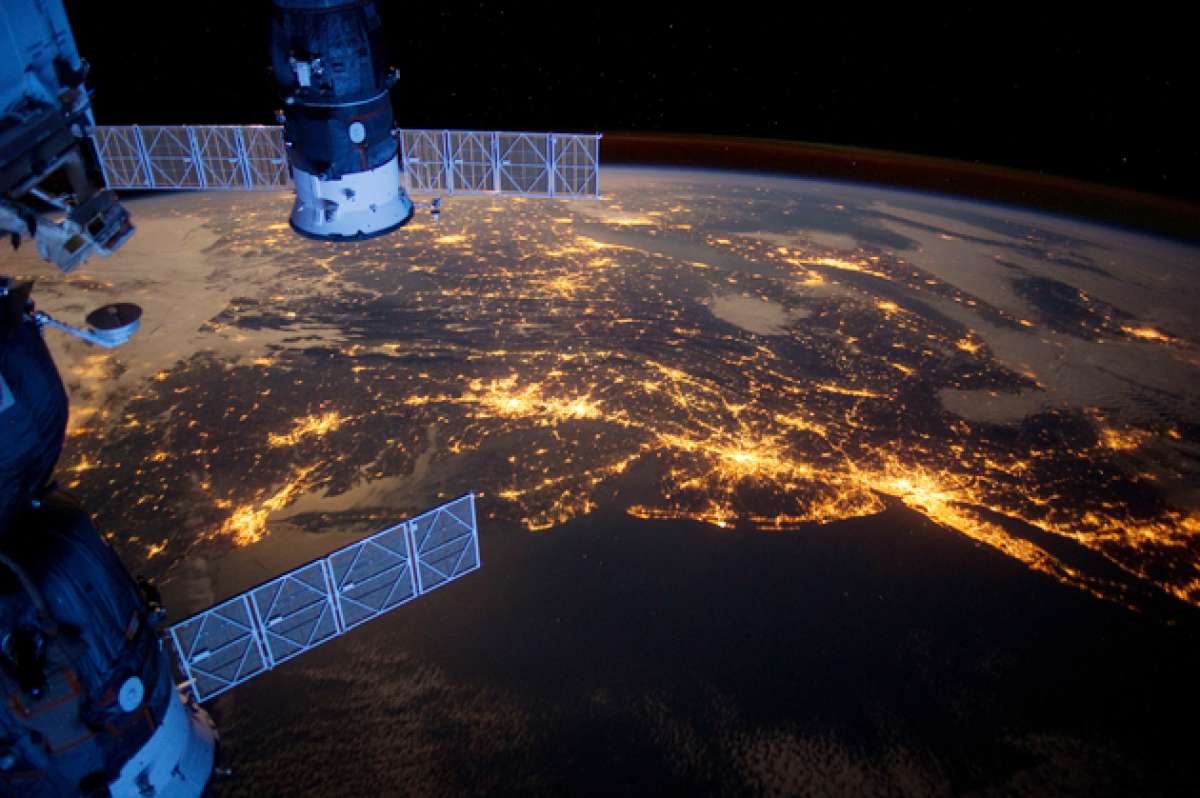 La Tierra y el gasto energ&eacute;tico en Navidad