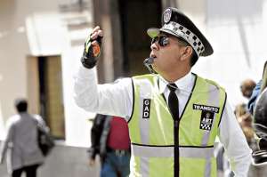Ingresan 750 agentes de tr&aacute;nsito