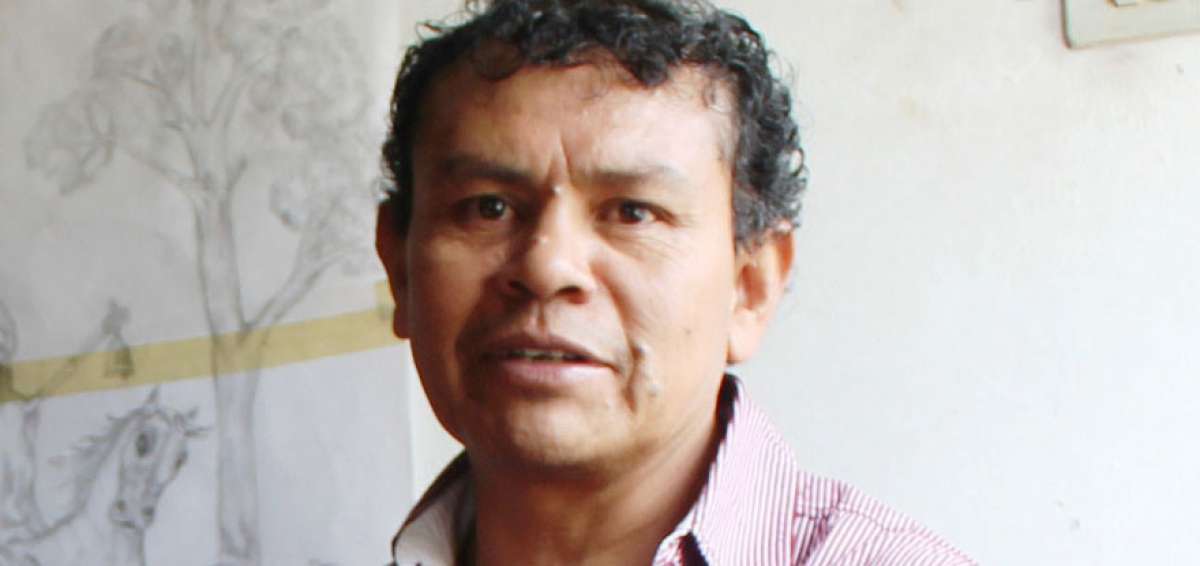 La madera se vuelve arte religioso en las manos Ibadango