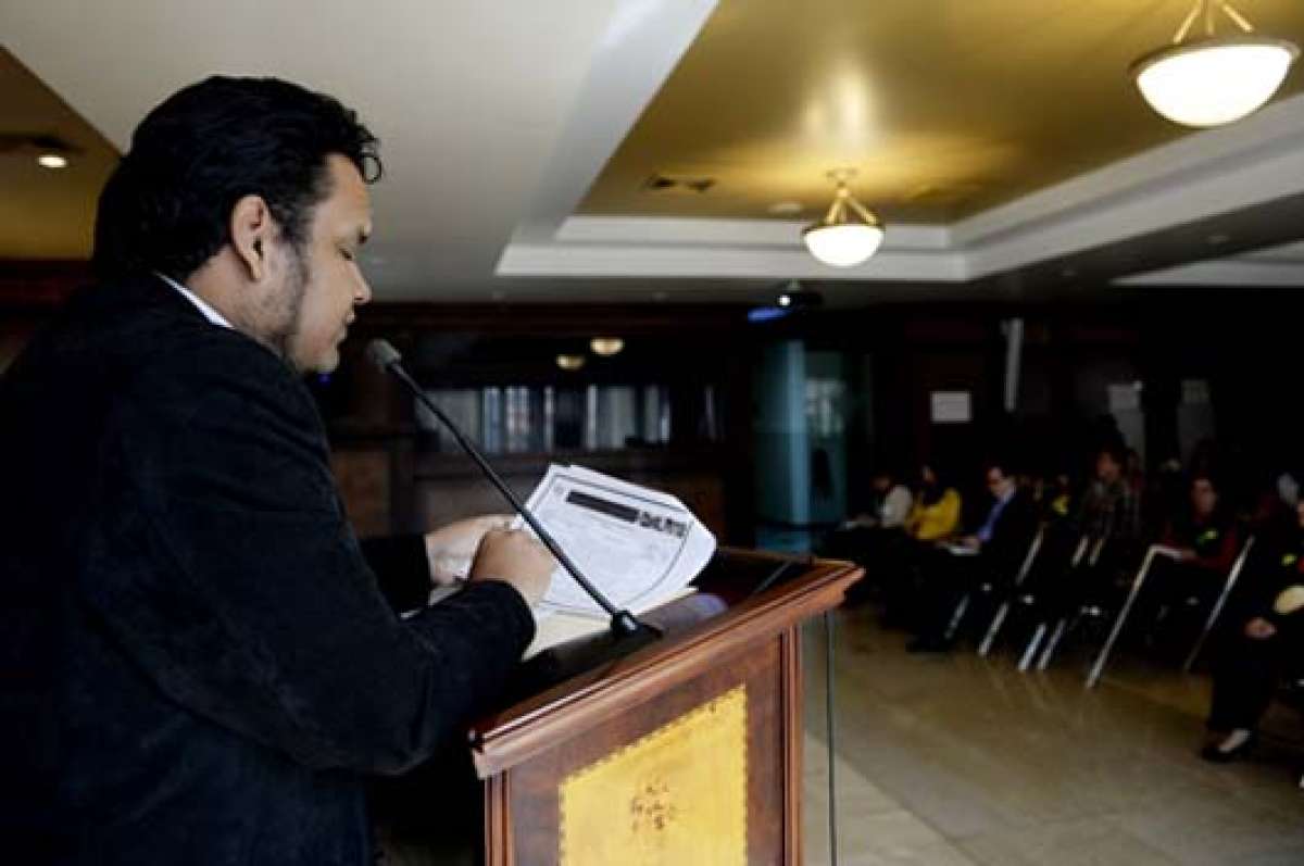 V&iacute;ctor Argoti, secretario t&eacute;cnico de Participaci&oacute;n y Control Social, explica parte del informe. FOTO: MIGUEL JIM&Eacute;NEZ 