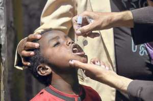 La vacuna de la polio se administra v&iacute;a oral en los primeros a&ntilde;os de vida de los ni&ntilde;os. Foto: EFE