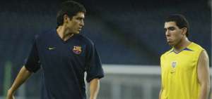 Dura pol&eacute;mica T&eacute;vez-Riquelme: &iquest;jugar en China es traicionar a Boca?