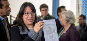 Antes de ingresar a rendir versi&oacute;n, Goyes dijo que Edwin Jarr&iacute;n present&oacute; documentos supuestamente falsos.