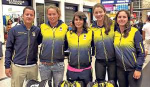 El equipo nacional viaj&oacute; ayer. De izquierda a derecha: Manuel Balda, Charlotte Roemer, Dom&eacute;nica Gonz&aacute;lez,Camila Romero y Rafaela G&oacute;mez. Cortes&iacute;a: Federaci&oacute;n Ecuatoriana de Tenis