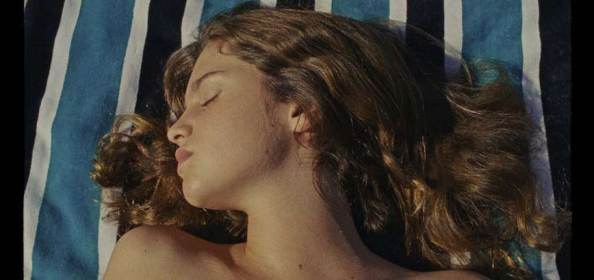 Una imagen del filme John From, dirigido por Jo&atilde;o Nicolau, quien afirma:_&ldquo;Nada es tan feroz como el coraz&oacute;n de una adolescente&rdquo;.