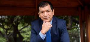  Edhisson, cantautor lojano