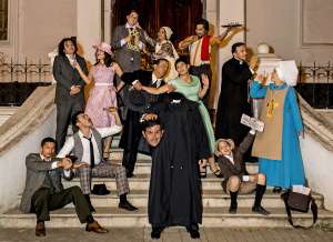 El actor Santiago Carpio seleccion&oacute; al elenco de la obra, tras realizar un casting a m&aacute;s de 300 personas. Los actores tambi&eacute;n cantar&aacute;n y bailar&aacute;n. Foto: Cortes&iacute;a
