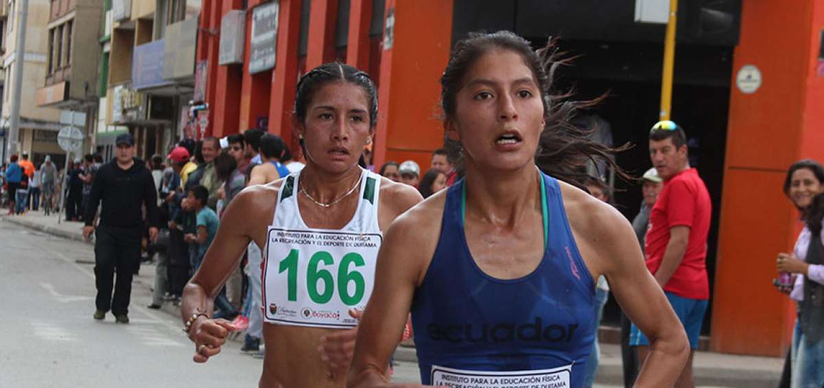 Carmen Toaquiza gan&oacute; el martes la carrera de 10 km en Colombia.