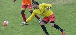 &rarr;Dami&aacute;n Lanza (d) tiene ofertas para volver al Deportivo Cuenca, aunque Aucas tambi&eacute;n lo quiere para reforzar su arco en su regreso a la serie A.