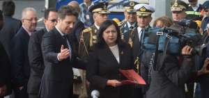 Carmen Mel&eacute;ndez, vicepresidenta de Soberan&iacute;a Pol&iacute;tica, Seguridad y Paz de Venezuela, fue recibida por el canciller Guillaume Long.
