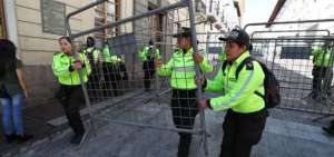 Las Fuerzas Armadas levantan la restricci&oacute;n de movilidad