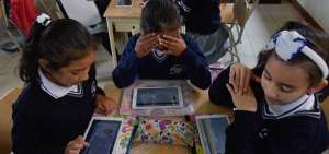 La interacci&oacute;n en el aula de clase a trav&eacute;s del uso de herramientas tecnol&oacute;gicas es parte de la Agenda Educativa Digital que realiza el Ministerio de Educaci&oacute;n. 