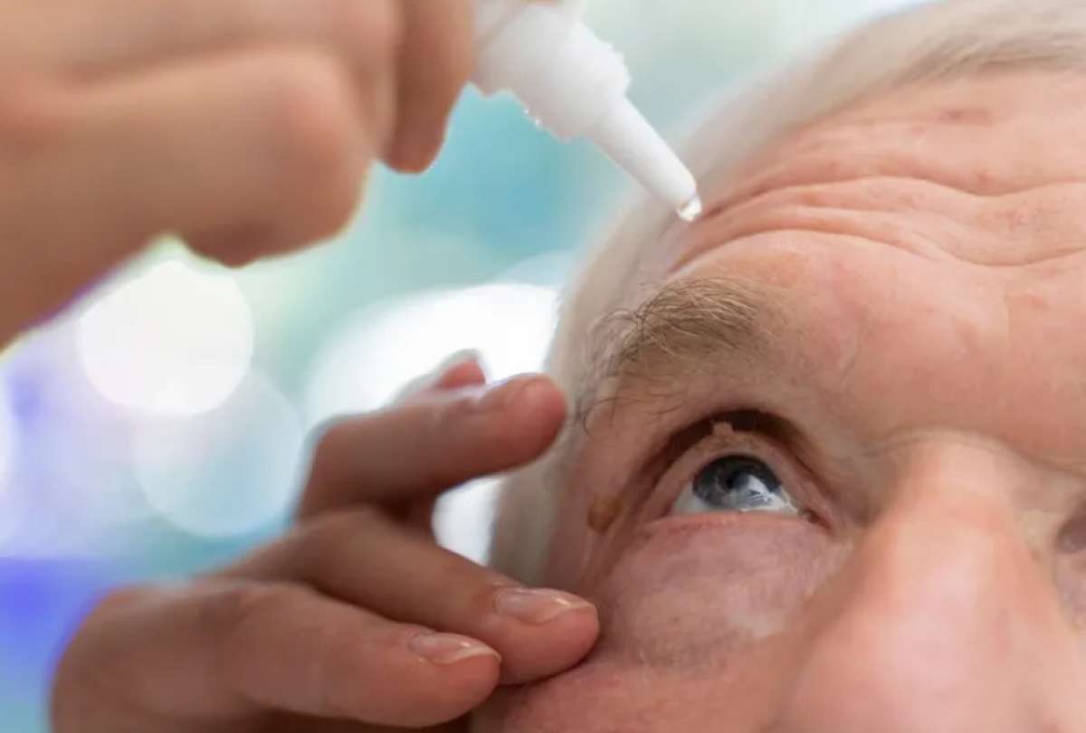 En Estados Unidos, la FDA aprobó las primeras gotas oftálmicas que ayudan a recuperar la vista de cerca y podrían reemplazar temporalmente el uso de anteojos. Su efecto dura hasta 10 horas.