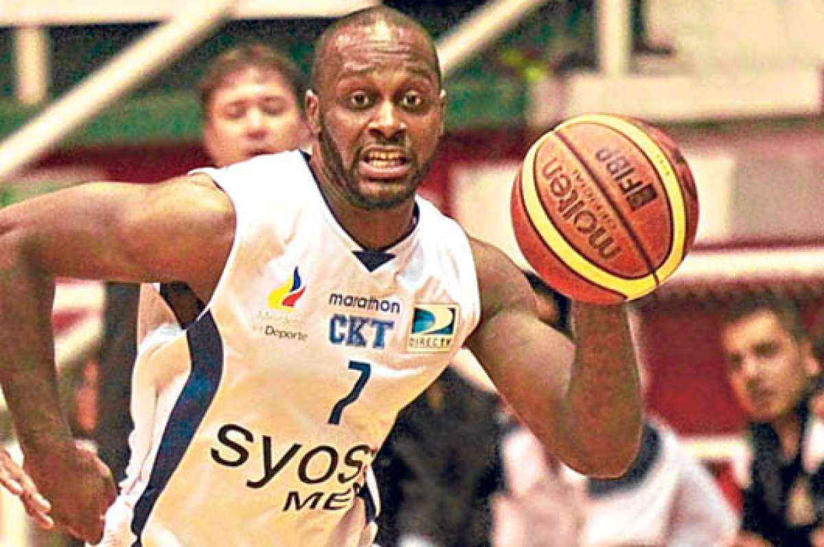 El refuerzo estadounidense Scott Rodgers fue la figura del equipo ecuatoriano, as&iacute; lo reconoci&oacute; la p&aacute;gina web de Fiba-Am&eacute;ricas. Foto: Cortes&iacute;a.