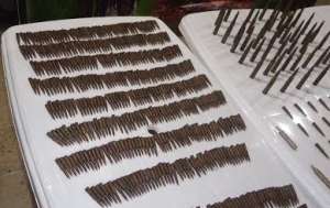 Fuerzas Armadas decomisaron 678 explosivos y uniformes militares