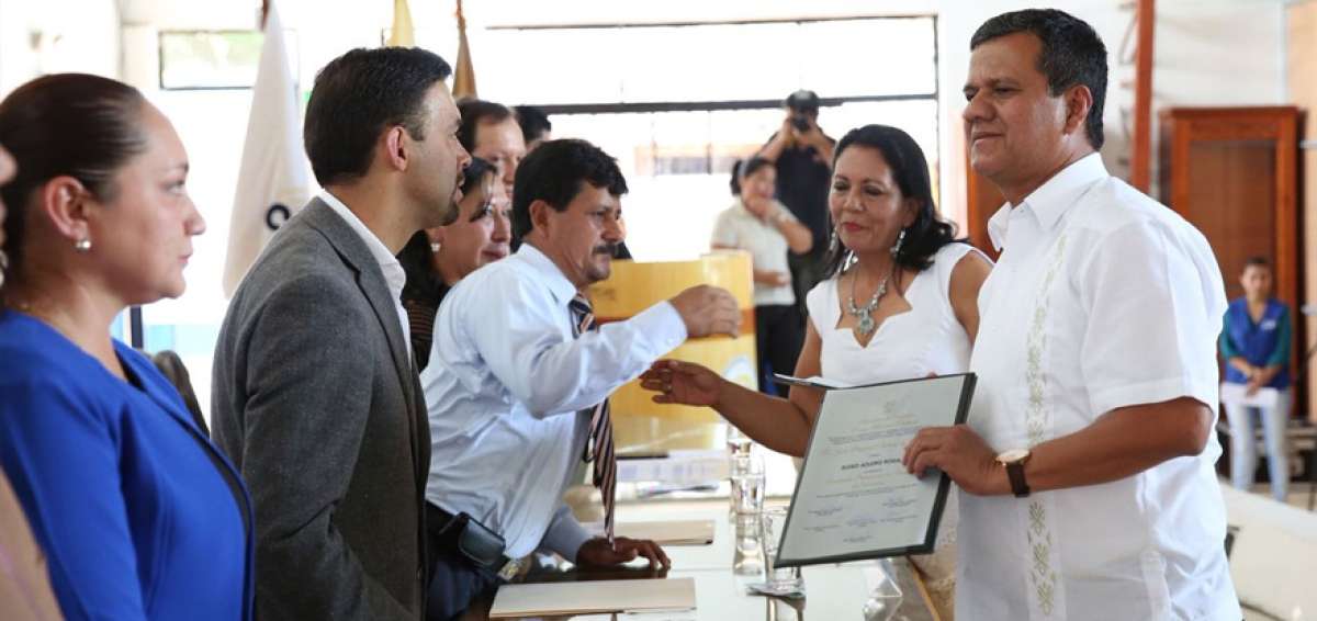 Eliseo Azuero se aleja de la Izquierda Democr&aacute;tica