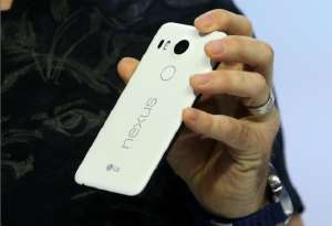 Ambos tel&eacute;fonos debutar&aacute;n en el mercado con la nueva versi&oacute;n del sistema operativo Android 6.0. Foto: AFP