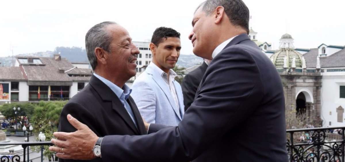 El fot&oacute;grafo salud&oacute; al presidente Rafael Correa. 