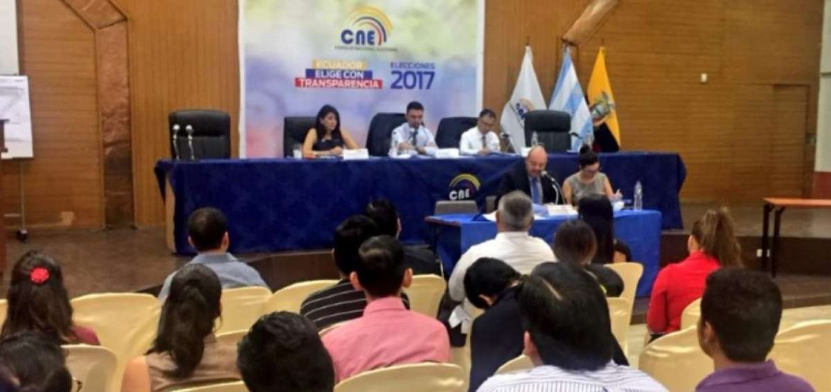 El organismo electoral firm&oacute; hoy un convenio con la Asociaci&oacute;n de Municipalidades del Ecuador (AME). 