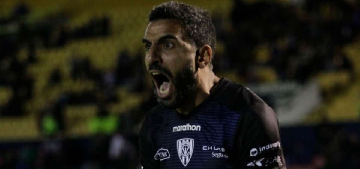 El volante de IDV jug&oacute; en 7 equipos de su pa&iacute;s y en 5 mexicanos. Destcan entre ellos, Am&eacute;rica e Independiente. 