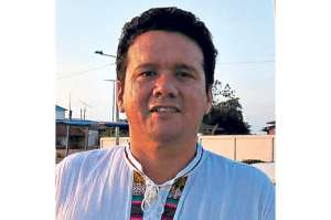 B&aacute;ez present&oacute; su libro en Colombia