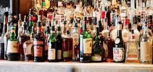 Venta y comercializaci&oacute;n de alcohol en Quito se restringe hasta el 3 de noviembre