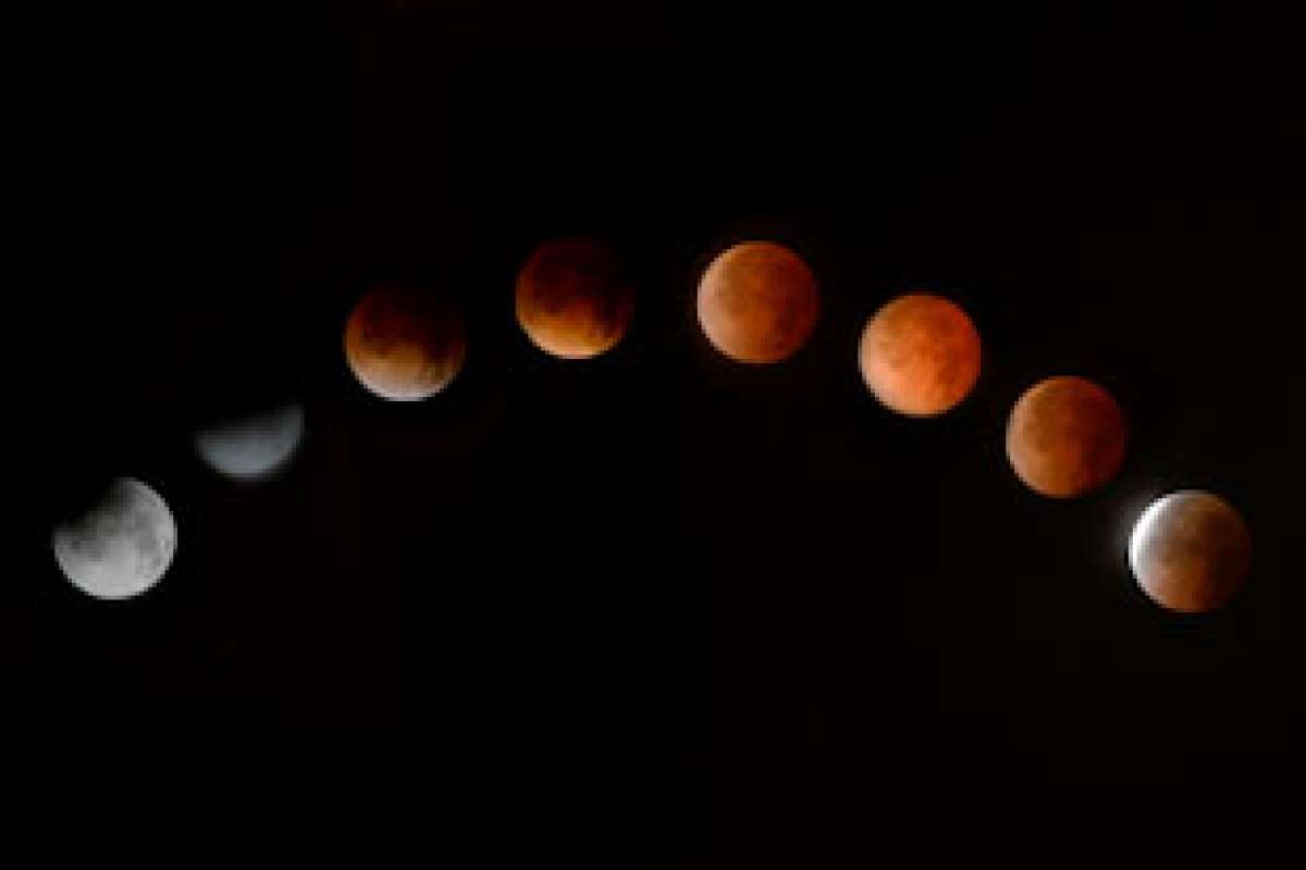  La Luna roja