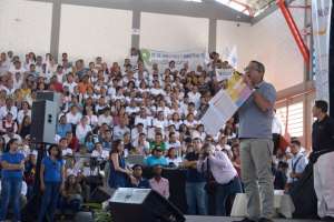 El ministro de Educaci&oacute;n, Augusto Espinosa, expres&oacute; que el Plan Decenal tiene impl&iacute;cito un acuerdo nacional. Foto: Karly Torres / El Tel&eacute;grafo