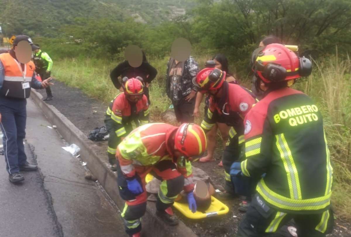 La v&iacute;a est&aacute; cerrada por un accidente