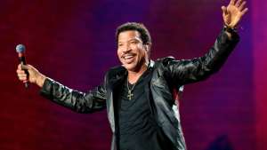 Wonder, Usher, Kravitz y Lovato honrar&aacute;n a Lionel Richie