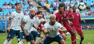 Argentina est&aacute; en cuartos pese a mal inicio en la Copa Am&eacute;rica
