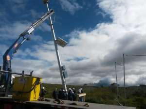 M&aacute;s de 6 horas demoraron los t&eacute;cnicos en levantar la infraestructura en San Jos&eacute; de Pedregal. Foto: Fernando Sandoval 