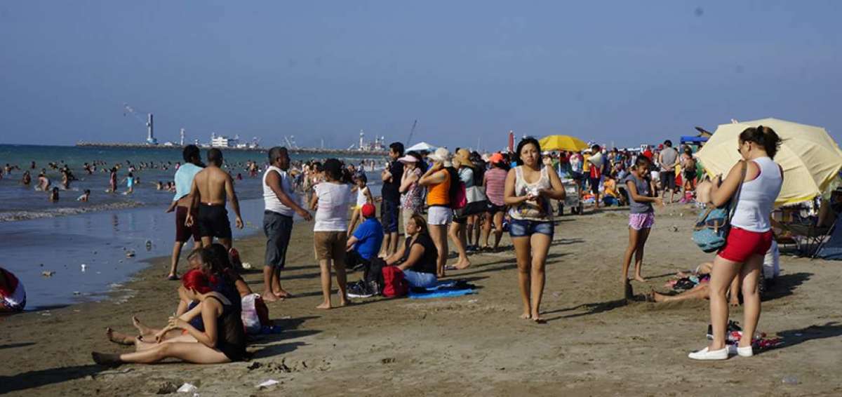 La playa El Murci&eacute;lago de Manta.