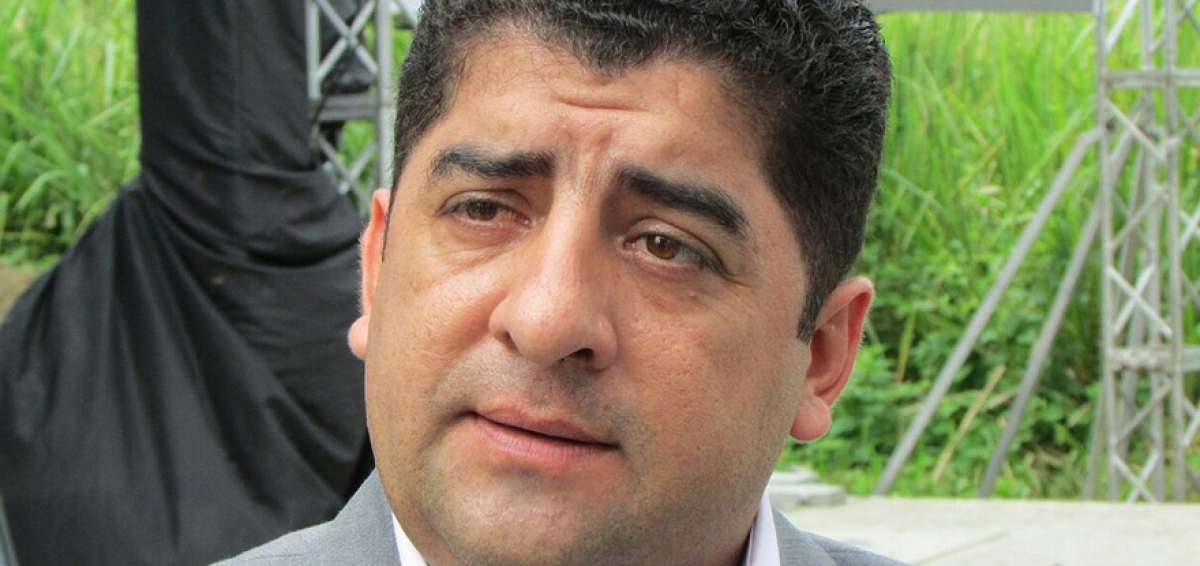 Gabriel Alc&iacute;var, alcalde de Pedernales.