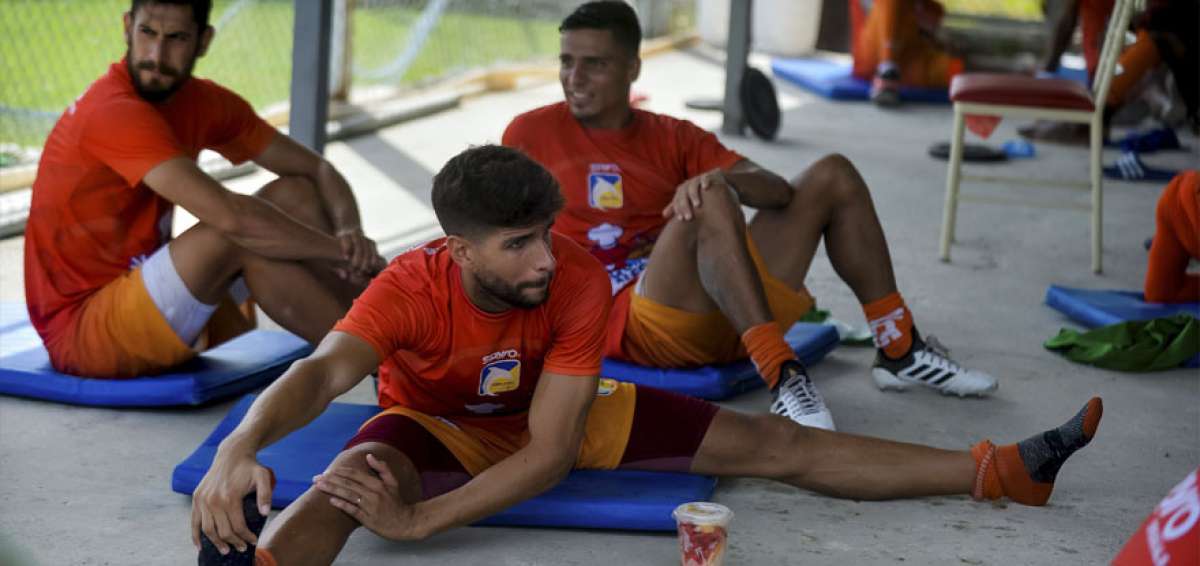 Los jugadores del vicecampe&oacute;n nacional entrenaron durante el feriado de cara al partido con el equipo chileno.
