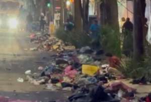 Montones de basura se registra en Ciudad de M&eacute;xico tras las celebraciones por la clasificaci&oacute;n de M&eacute;xico a los octavos del Mundial.