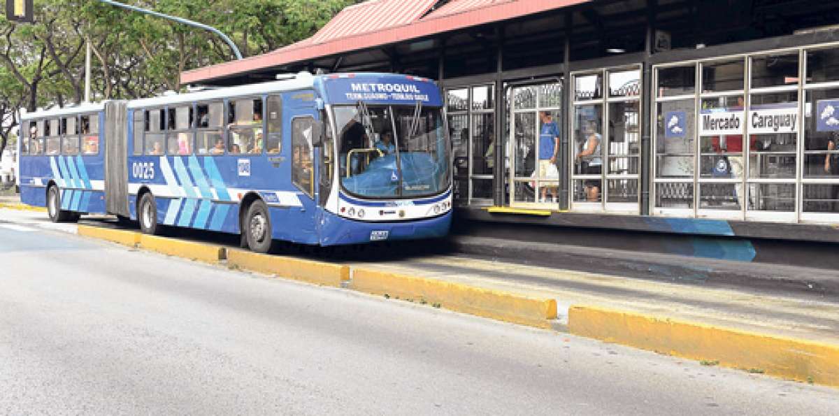 Las unidades de Metroquil, con cerca de 8 a&ntilde;os de funcionamiento, son las que presentan mayor desgaste. Foto: Eduardo Escobar / El Tel&eacute;grafo
