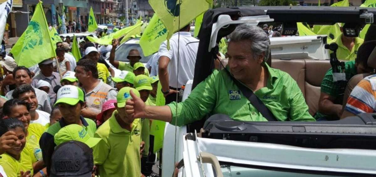 Len&iacute;n Moreno acepta condici&oacute;n para di&aacute;logo de Red de Maestros